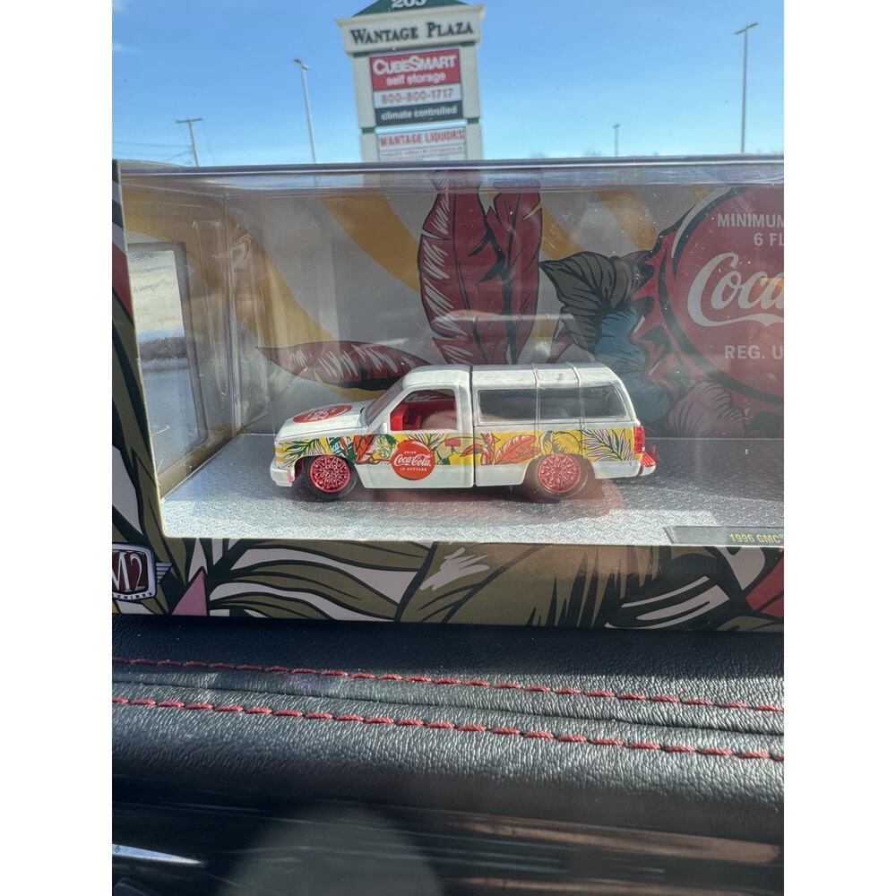 M2 Machines 1:64 1996 GMC Suburban Coca-Cola Diecast Car Limited Edition MIP